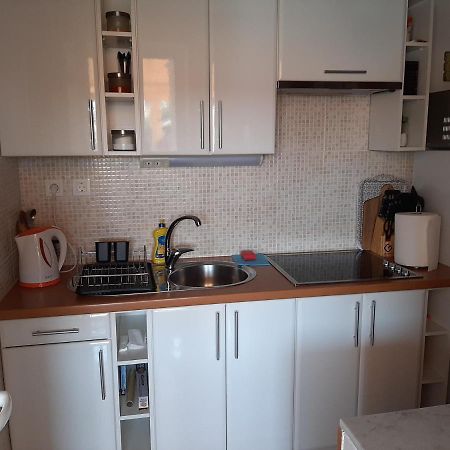 Apartment Enis Barbariga Exterior photo